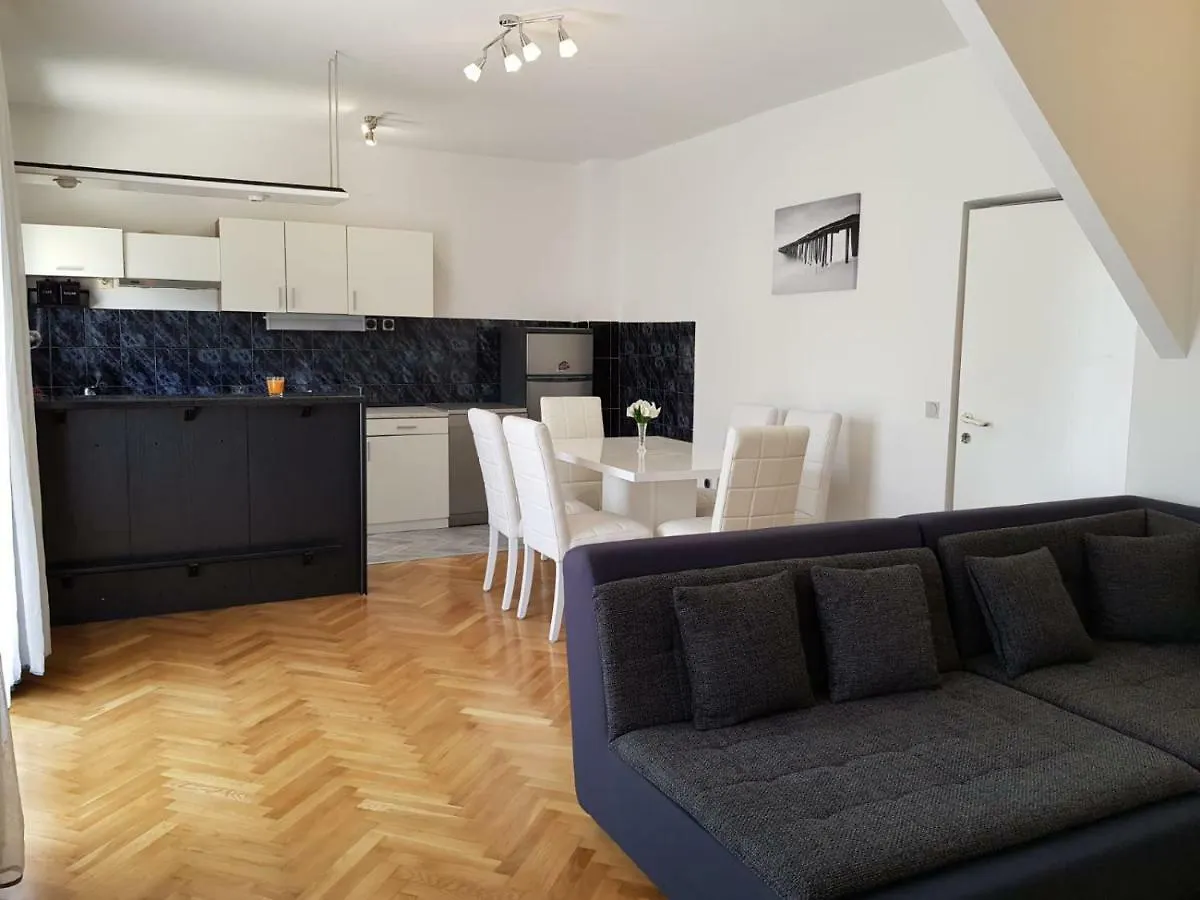 Apartment Mate Kastela 0*,