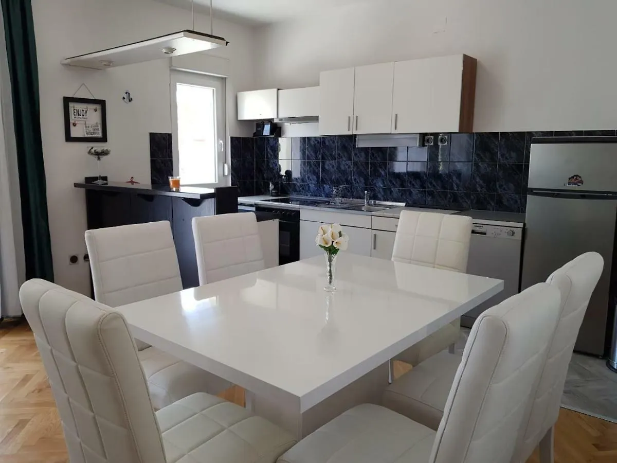 Apartment Mate Kastela