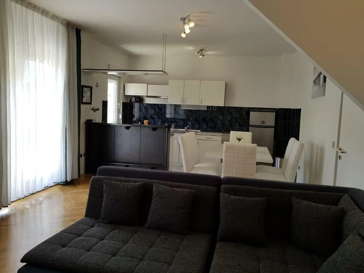 Apartment Mate Kastela